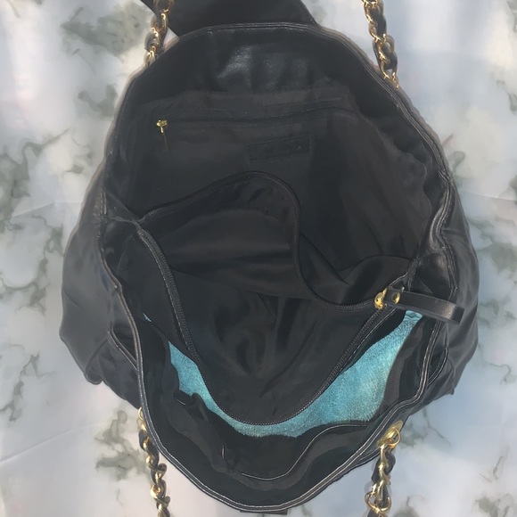 🎒 Aldo Quilted Black & Gold Shoulder Bag with Lock and Chain - Picture 9 of 14